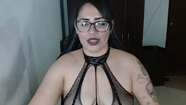 Snapshot of natashasmithe chatting on May 2026 01:11:02 AM natashasmithe online show from May 2026 01:11:02 AM