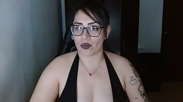 Snapshot of natashasmithe chatting on May 2026 12:18:02 AM natashasmithe online show from May 2026 12:18:02 AM
