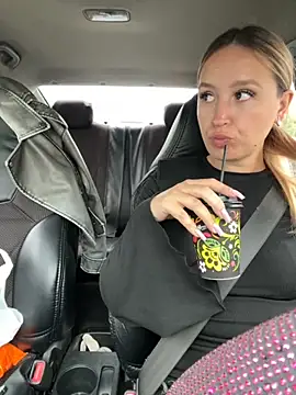 Snapshot of StasyWood chatting on September 2025 01:29:01 AM StasyWood online show from September 2025 01:29:01 AM