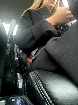 Snapshot of StasyWood chatting on October 2025 01:03:02 AM StasyWood online show from October 2025 01:03:02 AM