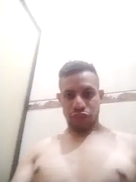 Snapshot of lux2631 chatting on February 2026 04:35:02 AM lux2631 online show from February 2026 04:35:02 AM