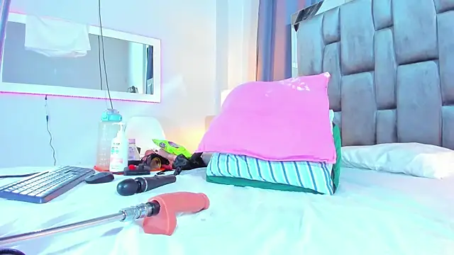 Antonellahorny69 online show from October 2025 07:14:01 PM