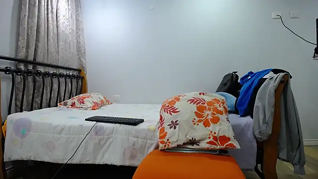 Snapshot of Iam_yourbabyprincess_XD chatting on February 2025 06:13:01 AM Iam yourbabyprincess XD online show from February 2025 06:13:01 AM