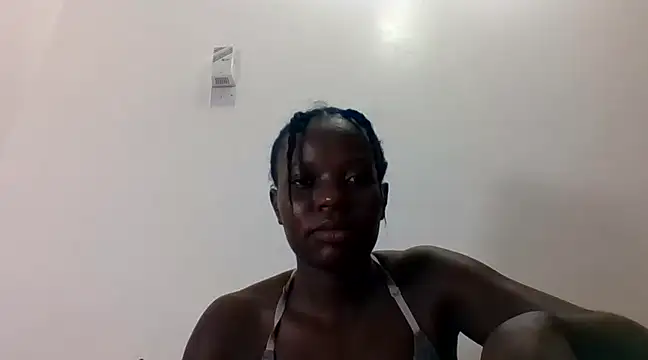 Snapshot of Creamypussy21 chatting on February 2025 04:53:02 PM Creamypussy21 online show from February 2025 04:53:02 PM