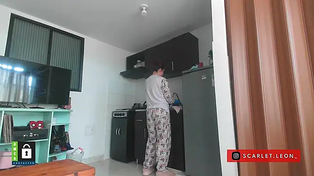Snapshot of Scarletleon77 chatting on September 2025 03:34:01 PM Scarletleon77 online show from September 2025 03:34:01 PM