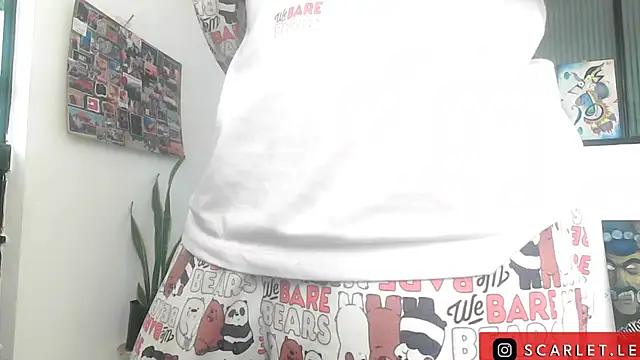 Scarletleon77 online show from November 2025 01:55:02 PM