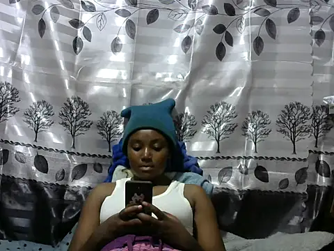 Snapshot of Sweet_kelsiey chatting on January 2025 12:18:01 PM Sweet kelsiey online show from January 2025 12:18:01 PM