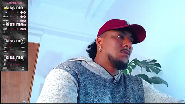 yosoy enzo2020 online show from February 2025 04:21:01 PM