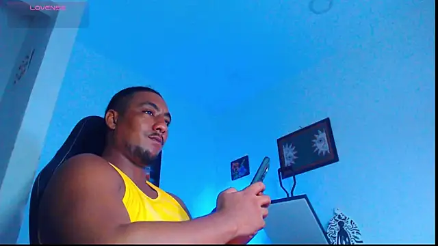 yosoy enzo2020 online show from May 2026 03:33:01 AM