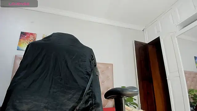 Snapshot of paulinasaeEnz chatting on September 2025 01:11:02 PM paulinasaeEnz online show from September 2025 01:11:02 PM