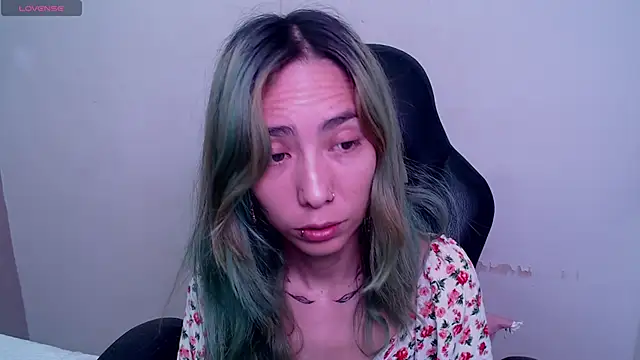 Erika Stevens online show from November 2025 04:35:01 PM