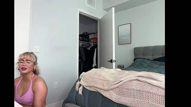 ElenaErickson online show from October 2025 08:52:01 PM