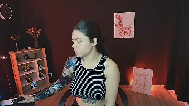 Snapshot of _WednesdayFriday_ chatting on September 2025 11:39:02 PM WednesdayFriday online show from September 2025 11:39:02 PM