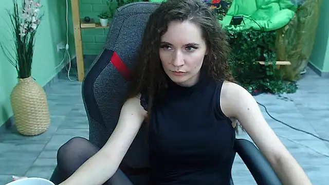 Miss Barbara  online show from February 2025 10:13:01 PM