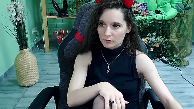 Miss Barbara  online show from March 2025 12:15:01 AM