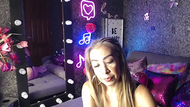 EvelinaGrey online show from December 2024 04:07:02 AM