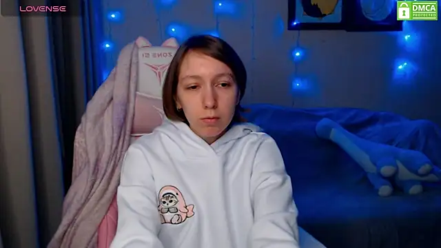 Snapshot of LeahGottty chatting on December 2024 03:03:01 PM LeahGottty online show from December 2024 03:03:01 PM