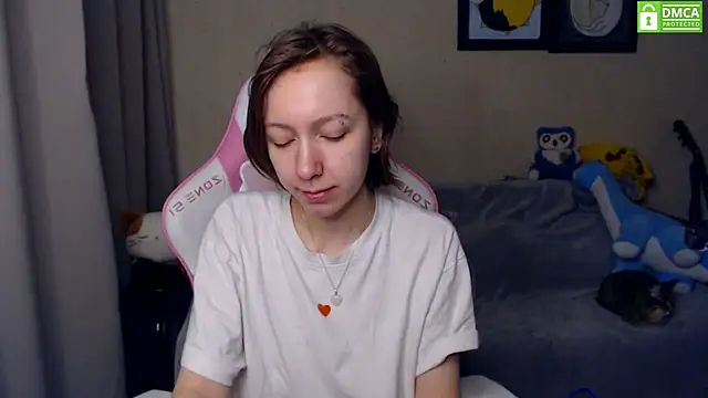 Snapshot of LeahGottty chatting on January 2025 03:09:02 AM LeahGottty online show from January 2025 03:09:02 AM