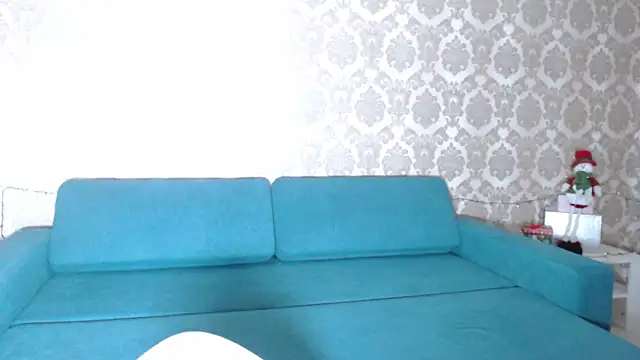 Snapshot of Louise_Lavender chatting on December 2024 10:36:02 AM Louise Lavender online show from December 2024 10:36:02 AM