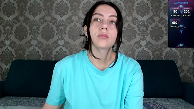 Snapshot of Louise_Lavender chatting on September 2025 03:19:02 AM Louise Lavender online show from September 2025 03:19:02 AM