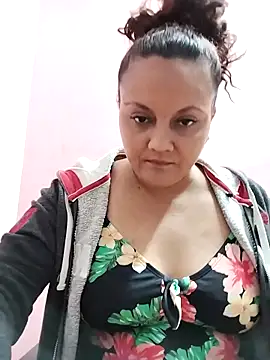 Snapshot of BigassMILF40 chatting on September 2025 03:40:01 AM BigassMILF40 online show from September 2025 03:40:01 AM