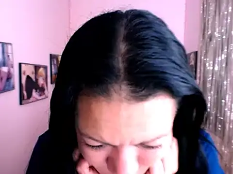 Snapshot of Cristal_w chatting on December 2024 05:40:02 PM Cristal w online show from December 2024 05:40:02 PM