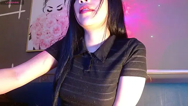 Snapshot of Ey_im_simone chatting on September 2025 08:01:01 PM Ey im simone online show from September 2025 08:01:01 PM