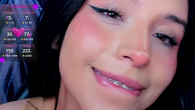 Snapshot of Small_naughty_ chatting on January 2025 05:15:01 PM Small naughty online show from January 2025 05:15:01 PM