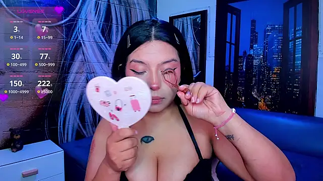 Snapshot of Small_naughty_ chatting on February 2025 02:15:01 PM Small naughty online show from February 2025 02:15:01 PM