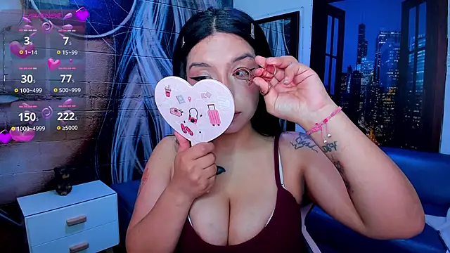 Snapshot of Small_naughty_ chatting on February 2025 02:16:02 PM Small naughty online show from February 2025 02:16:02 PM