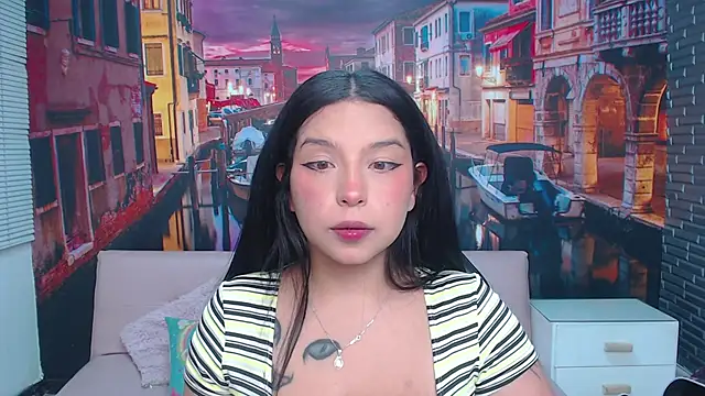 Snapshot of Small_naughty_ chatting on October 2025 01:40:02 PM Small naughty online show from October 2025 01:40:02 PM