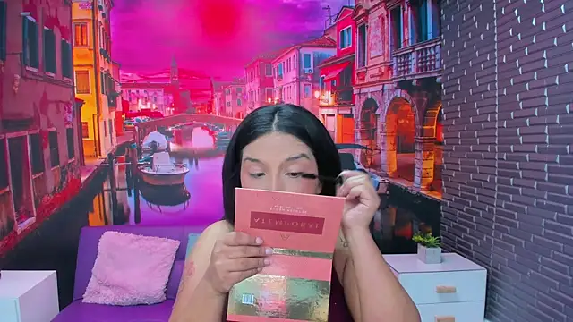 Snapshot of Small_naughty_ chatting on November 2025 01:33:01 PM Small naughty online show from November 2025 01:33:01 PM