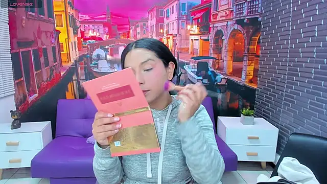 Snapshot of Small_naughty_ chatting on November 2025 01:44:01 PM Small naughty online show from November 2025 01:44:01 PM