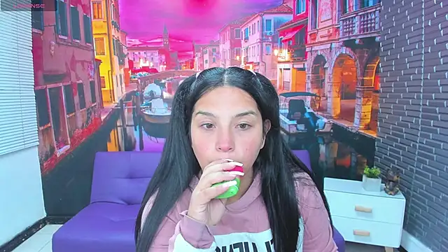 Snapshot of Small_naughty_ chatting on December 2025 01:42:01 PM Small naughty online show from December 2025 01:42:01 PM