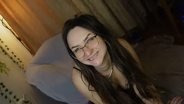 Snapshot of NaughtYHomemadE chatting on December 2024 03:33:02 PM NaughtYHomemadE online show from December 2024 03:33:02 PM