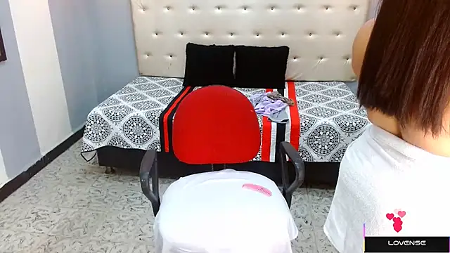 Snapshot of Hazel_donna chatting on February 2025 05:08:01 AM Hazel donna online show from February 2025 05:08:01 AM