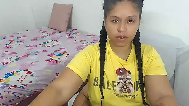 Hazel donna online show from May 2026 02:30:01 AM