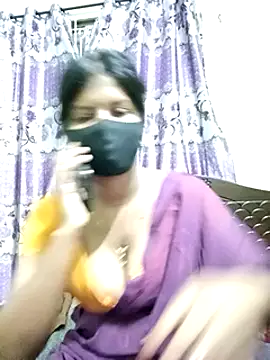 Snapshot of Anusri- chatting on February 2025 06:04:01 PM Anusri- online show from February 2025 06:04:01 PM