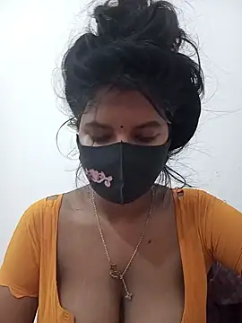 Snapshot of Anusri- chatting on September 2025 10:32:01 PM Anusri- online show from September 2025 10:32:01 PM