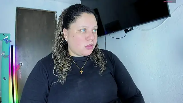 Snapshot of mariana_maze chatting on December 2024 03:41:01 AM mariana maze online show from December 2024 03:41:01 AM