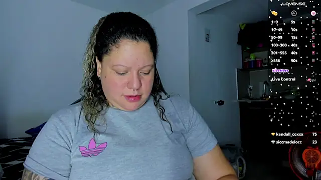 Snapshot of mariana_maze chatting on December 2024 04:42:02 AM mariana maze online show from December 2024 04:42:02 AM