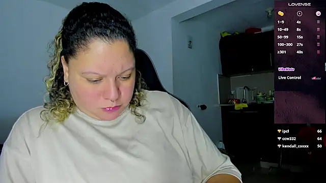 Snapshot of mariana_maze chatting on January 2025 03:31:02 AM mariana maze online show from January 2025 03:31:02 AM