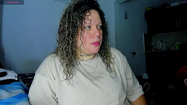 Snapshot of mariana_maze chatting on January 2025 04:42:01 AM mariana maze online show from January 2025 04:42:01 AM