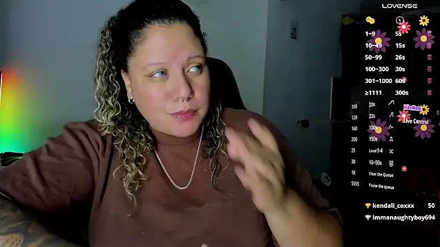 Snapshot of mariana_maze chatting on March 2025 06:11:02 AM mariana maze online show from March 2025 06:11:02 AM