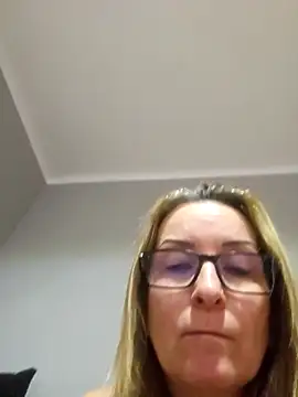 Steffi45 online show from February 2026 07:13:02 AM