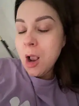 Snapshot of ellie_ssexy chatting on February 2026 05:22:01 AM ellie ssexy online show from February 2026 05:22:01 AM