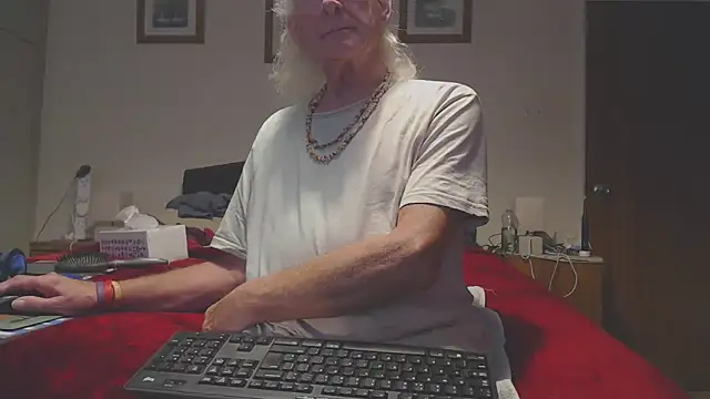 WaverlyKernow online show from December 2025 10:00:02 AM