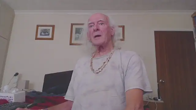 WaverlyKernow online show from December 2025 12:24:02 PM