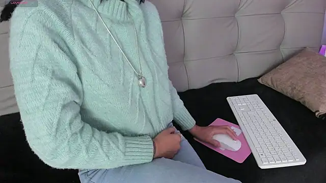 Snapshot of were-Naughty chatting on January 2025 04:27:01 PM were-Naughty online show from January 2025 04:27:01 PM