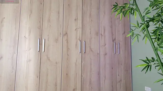 Snapshot of were-Naughty chatting on January 2025 04:35:01 PM were-Naughty online show from January 2025 04:35:01 PM